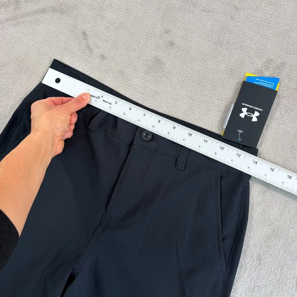Under Armour Showdown Golf Shorts in Black Boys‎ 16 Performance NWT $40